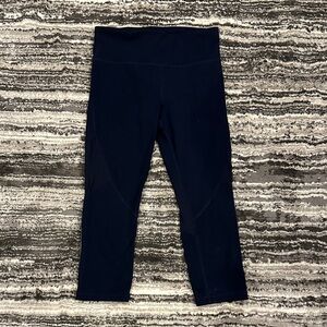 Gap Fit navy cropped leggings with mesh detail